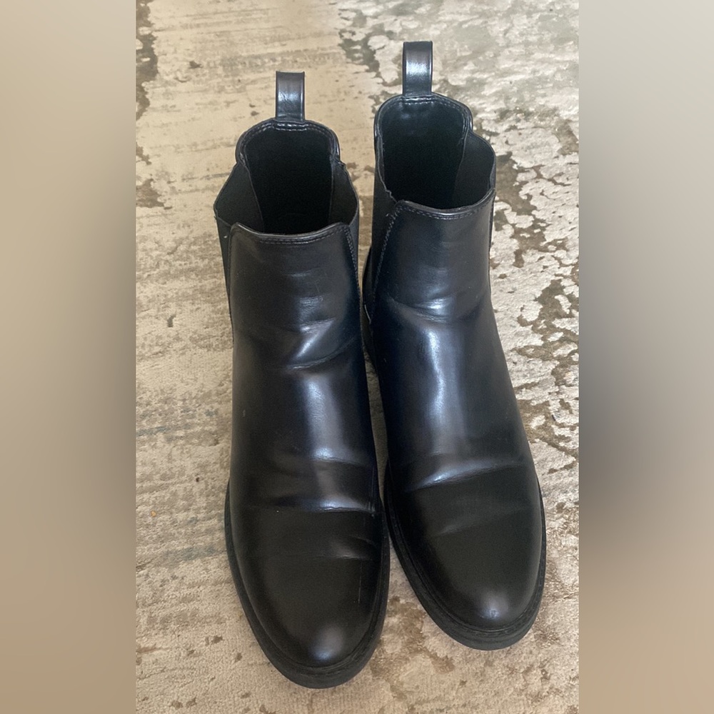Zara black boots size 8
